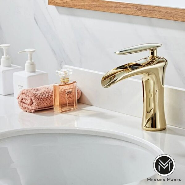 Altın Şelale Kısa Lavabo Bataryası | Modern ve Şık Pirinç Musluk