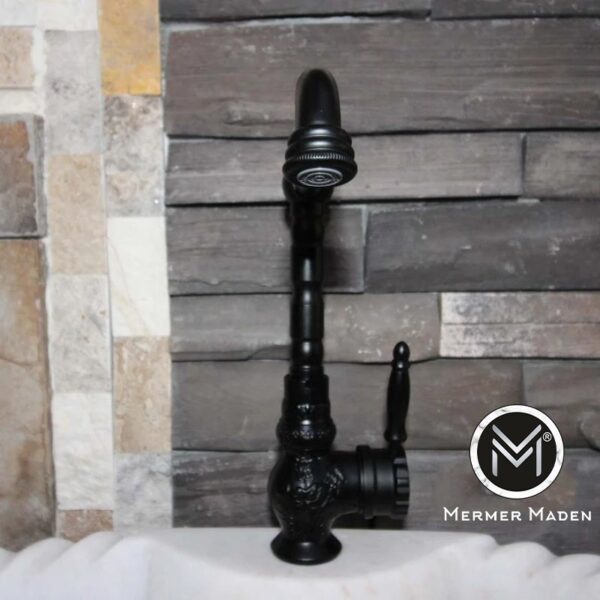 Siyah İşlemeli Lavabo Bataryası | Modern ve Şık Pirinç Musluk