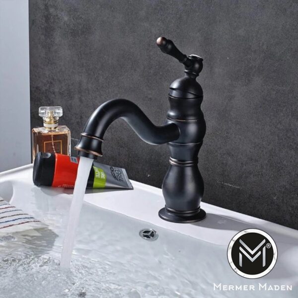 Siyah Kısa Lavabo Bataryası | Modern ve Şık Pirinç Musluk
